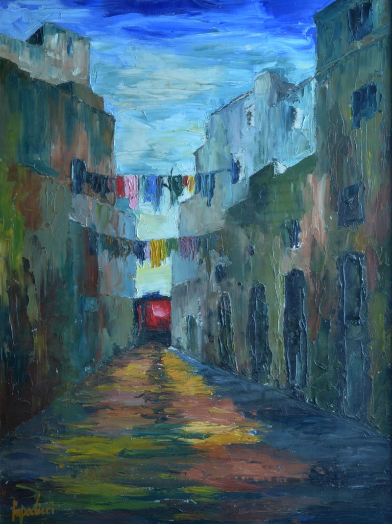 Strada con panni stesi