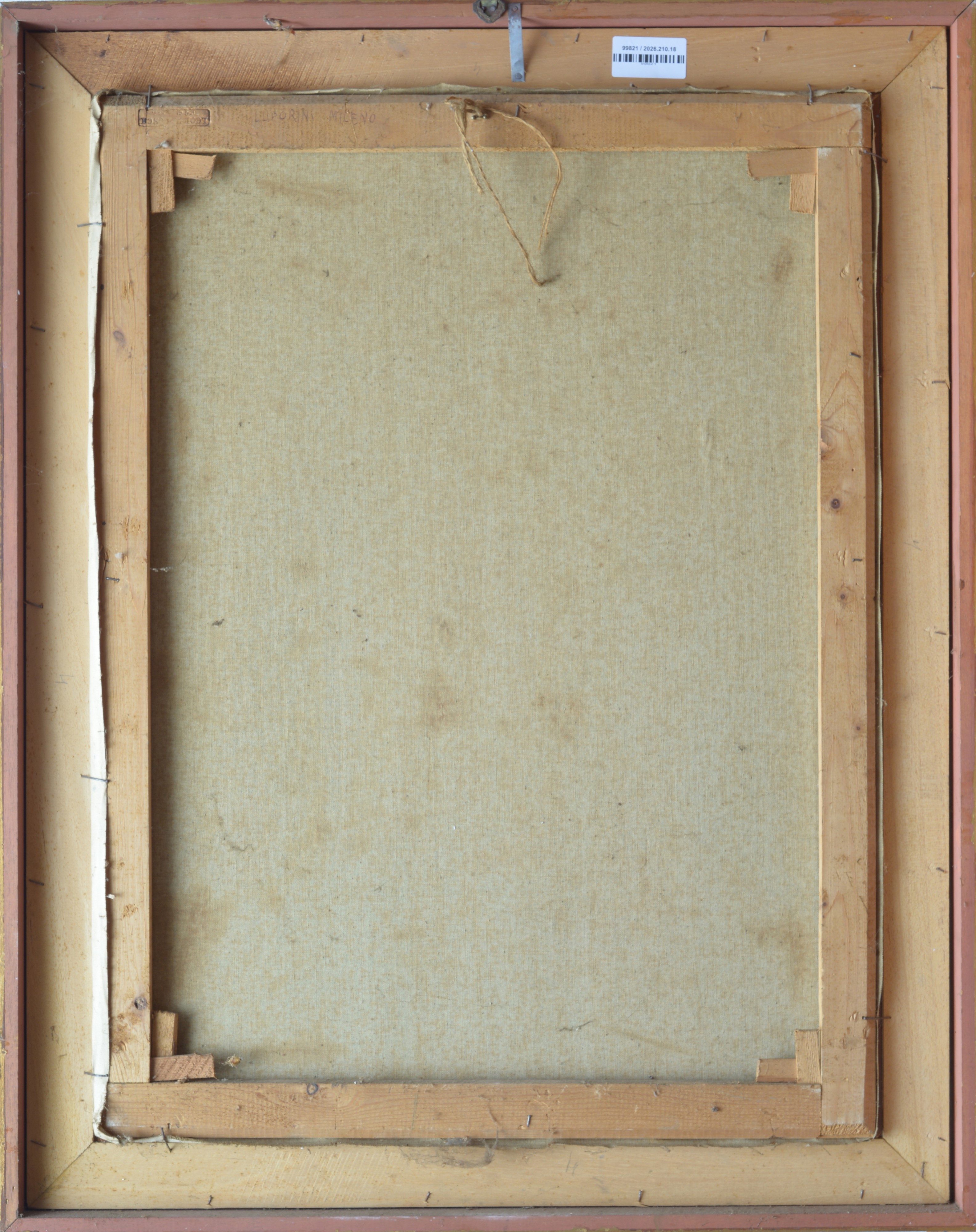 Strada con panni stesi