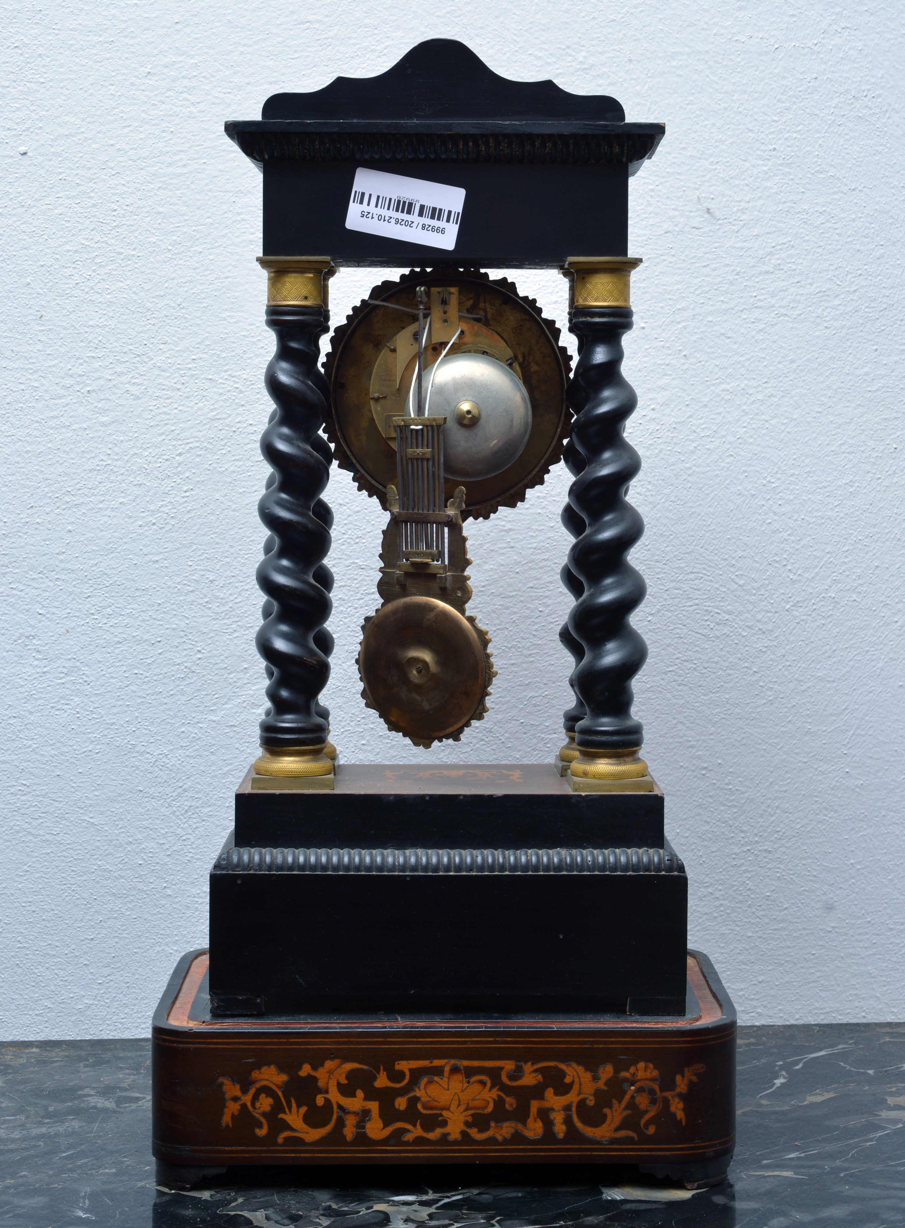 Carlo X, Orologio da tavolo in legno intarsiato con mostra in smalto