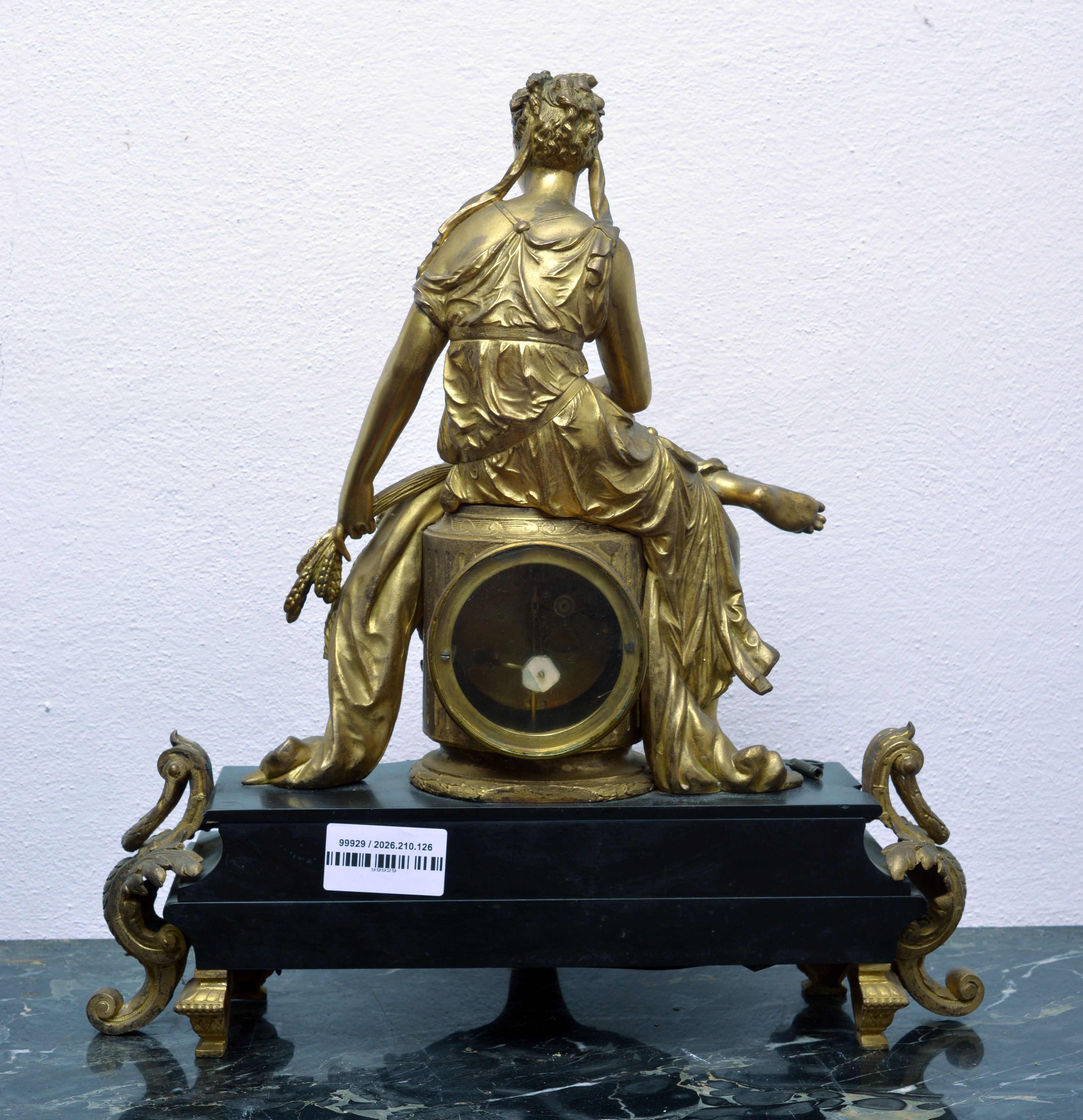 Orologio da tavolo in bronzo dorato con figura di Cerere, Francia XIX secolo