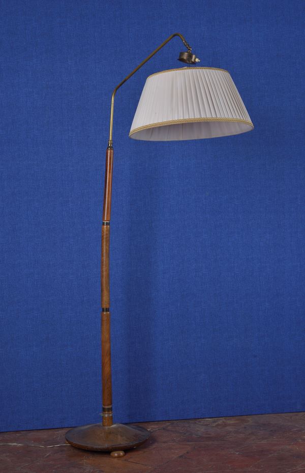 Lampada da terra  - Asta UN'ELEGANTE DIMORA DI VIA BOLOGNESE - Pananti Online