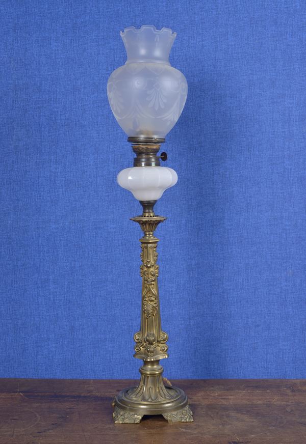Lampada ad olio  - Asta UN'ELEGANTE DIMORA DI VIA BOLOGNESE - Pananti Online