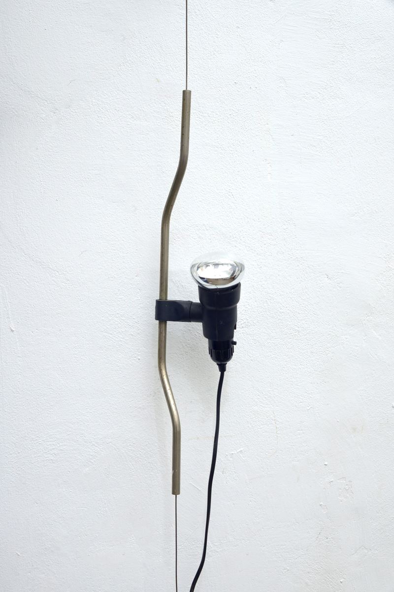 Lampada da terra a sospensione (modello Parentesi)