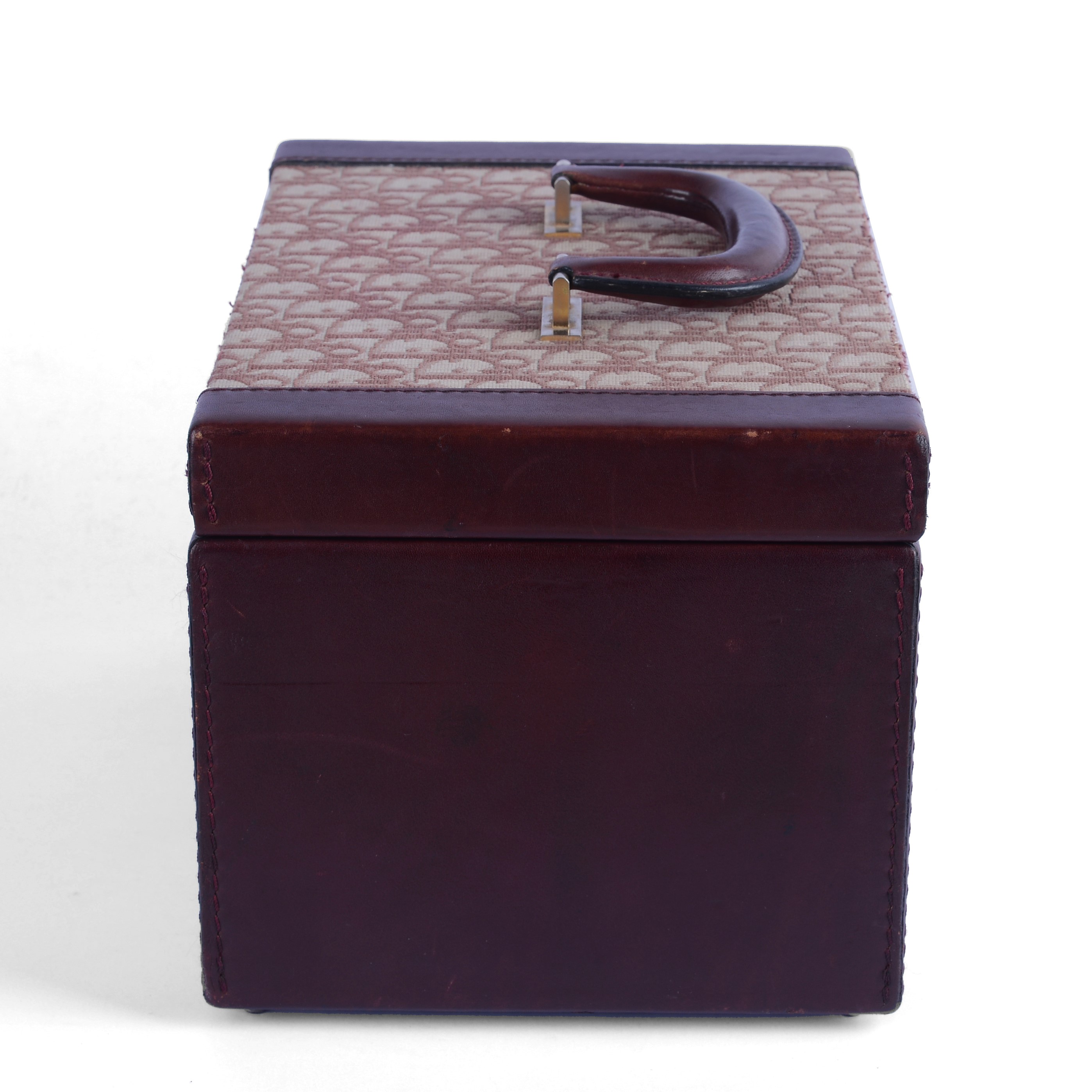 Vanity Beauty Case Oblique Burgundy