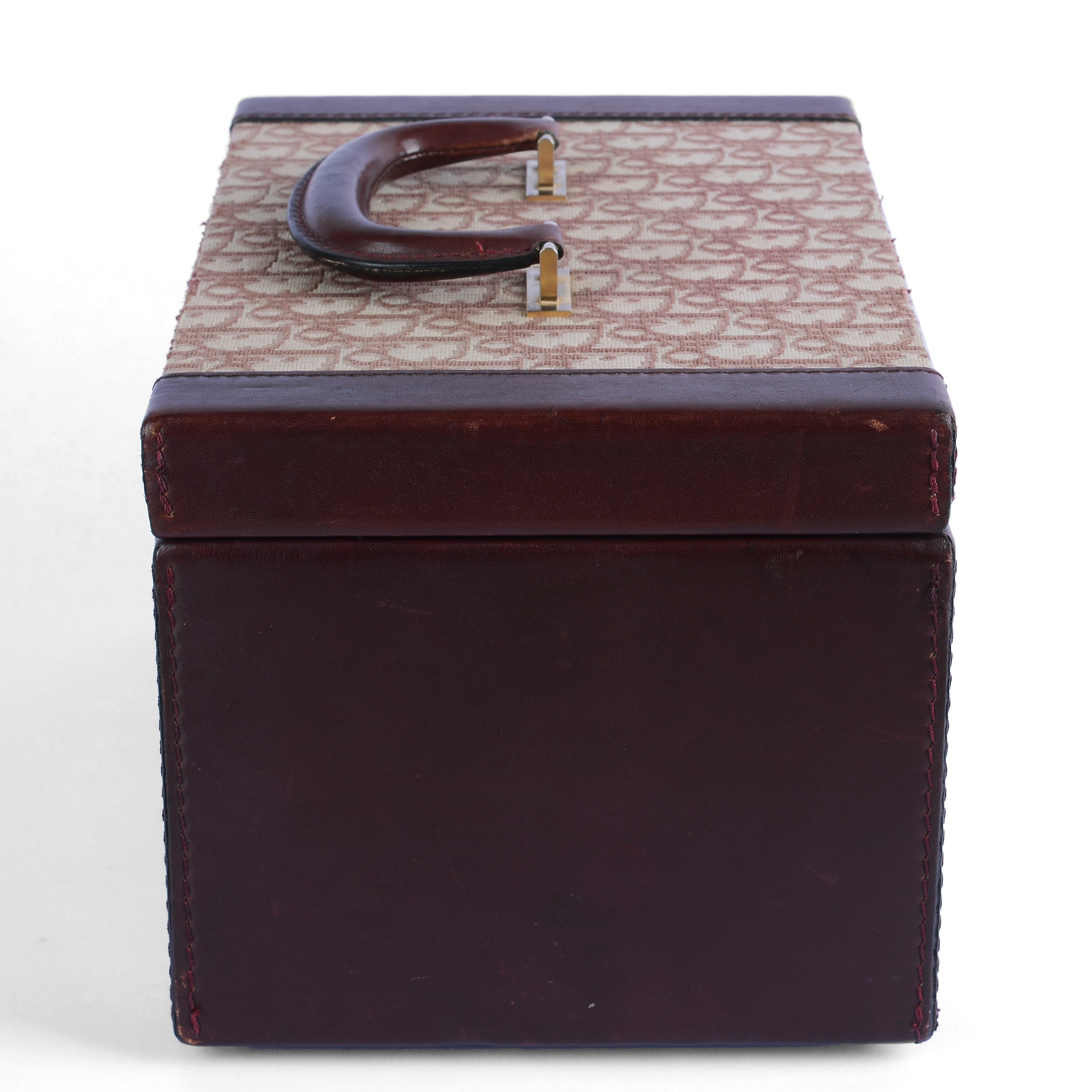 Vanity Beauty Case Oblique Burgundy