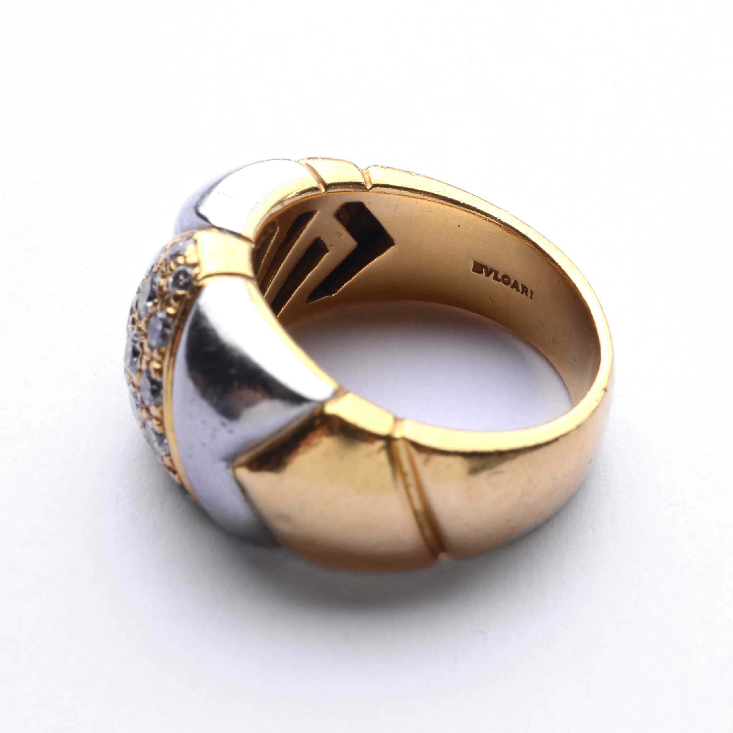 Anello a fascia con Pavè di brillanti