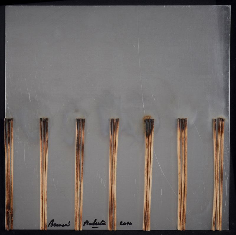 Bernard Aubertin - Disegno di fuoco su lastra di alluminio (fiammiferi bruciati), 2010