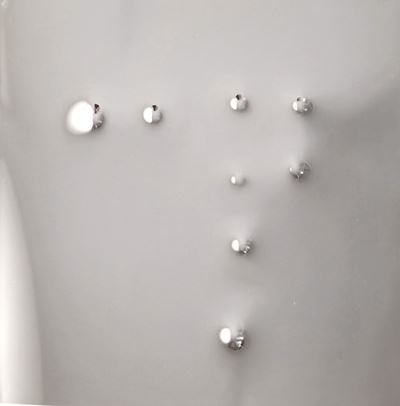 Senza titolo, multiplo in alluminio cromato