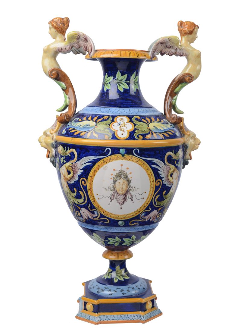 Ginori, Vaso ad anfora in maiolica decorata