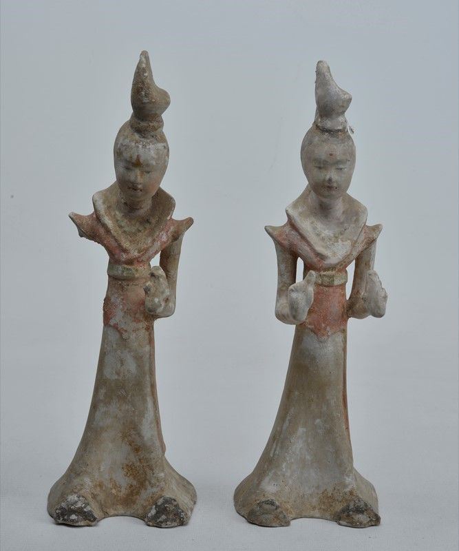 Coppia di dame di corte