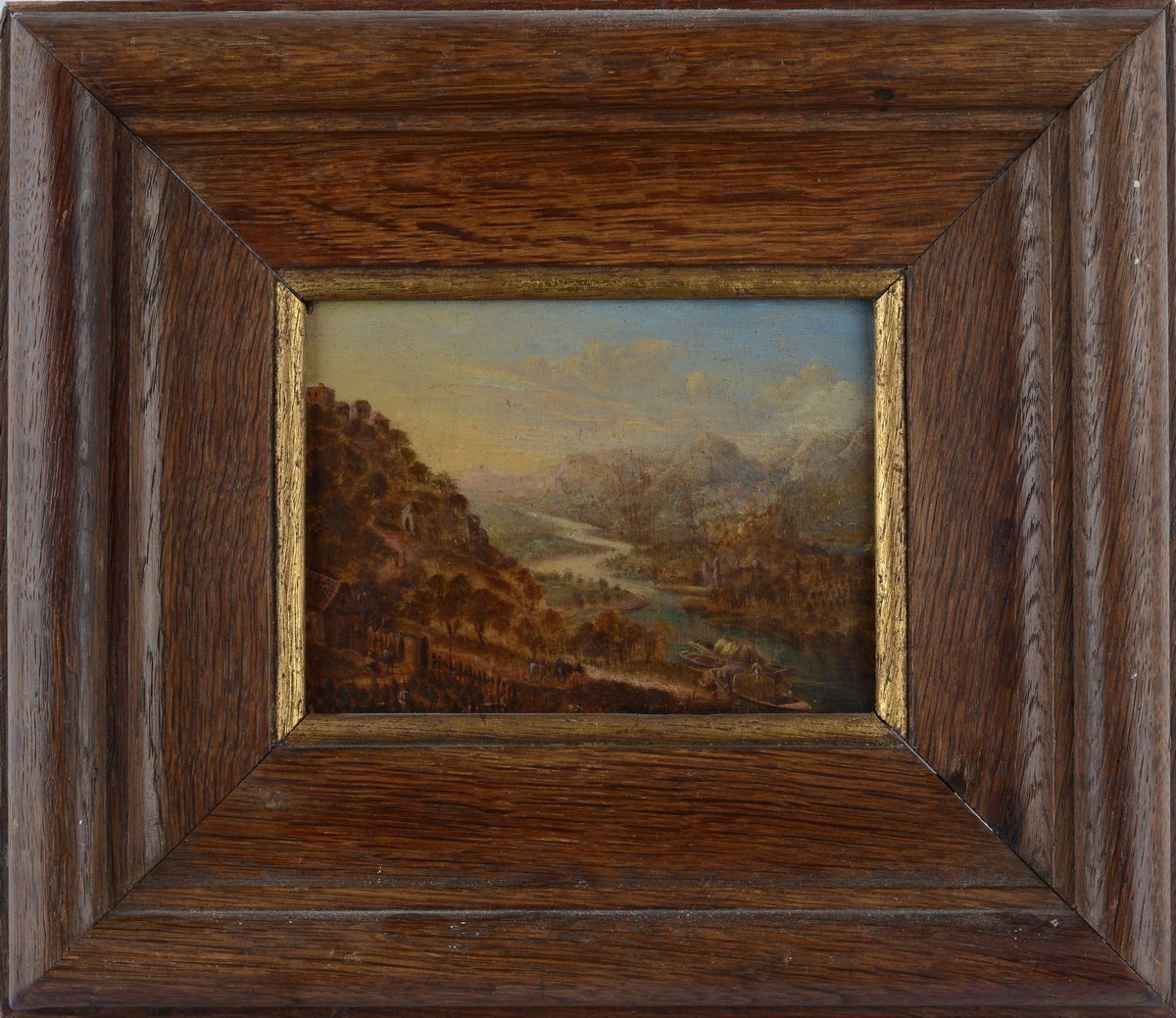 Veduta di valle con lago