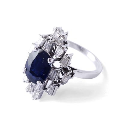 Anello in Oro Bianco con Zaffiro e Diamanti
