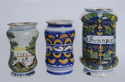 Tre Albarelli in Ceramica