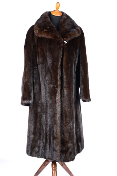 Cappotto in Visone Bruno