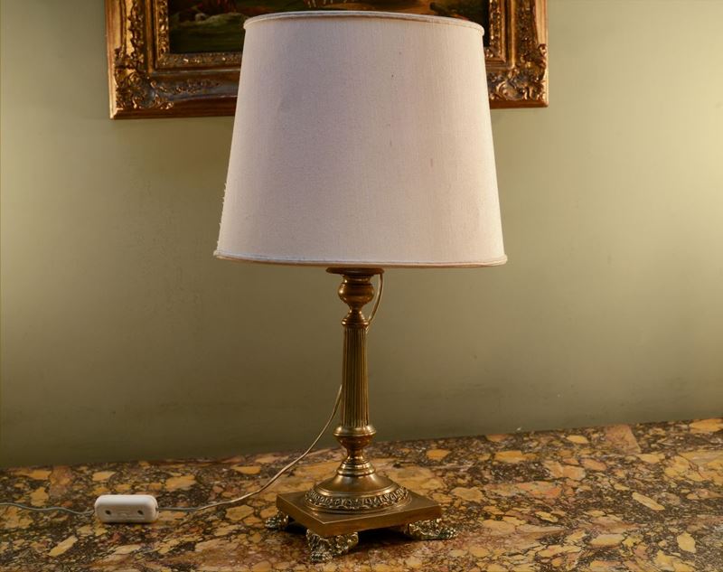 Lume da Tavolo in Bronzo Dorato