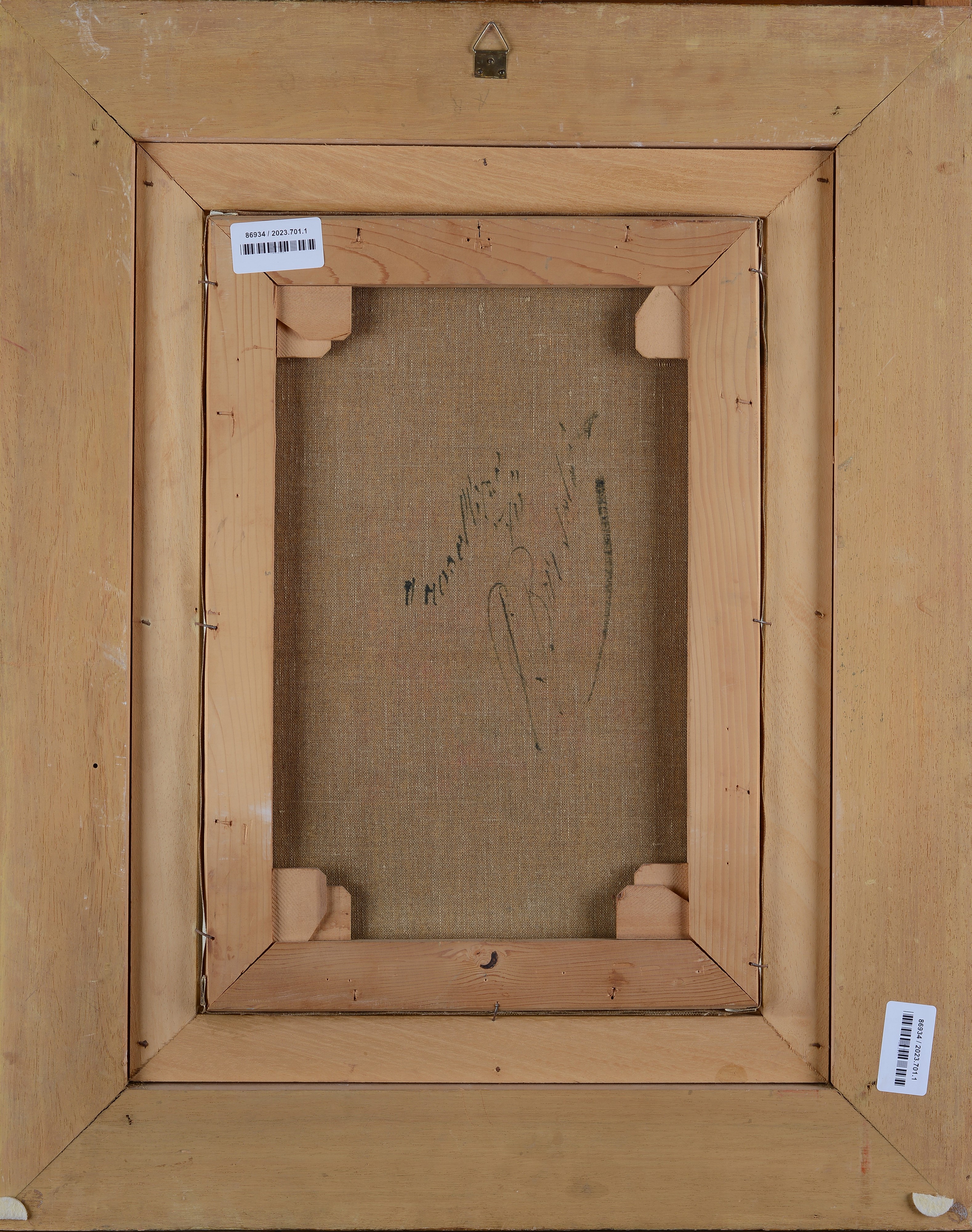 Figura con vaso di fiori