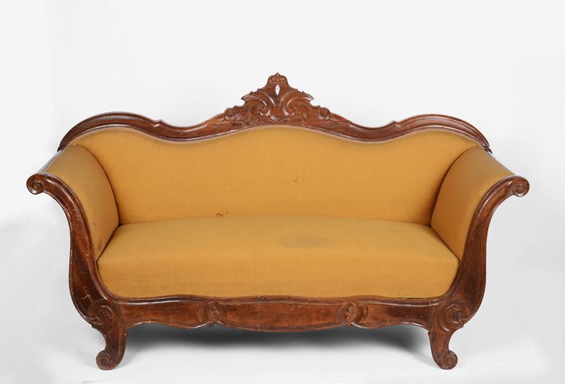 Divanetto a barca in noce