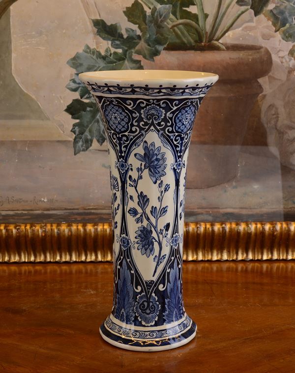 Vaso in ceramica di Delft
