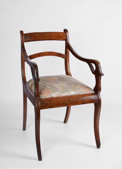 Poltroncina in Noce