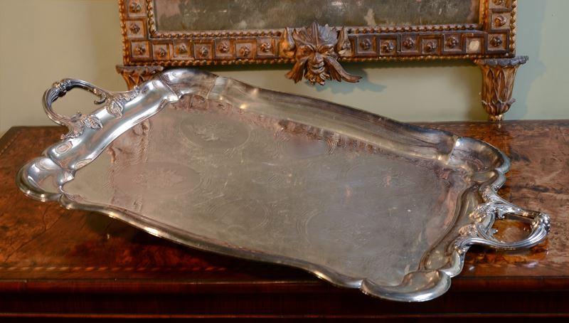Grande Guantiera in Metallo Argentato