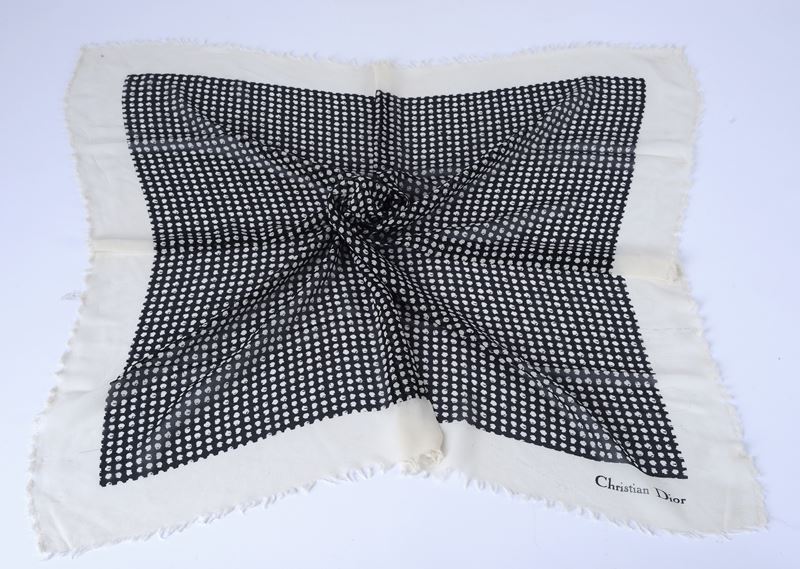 Foulard in organza bianca e nera