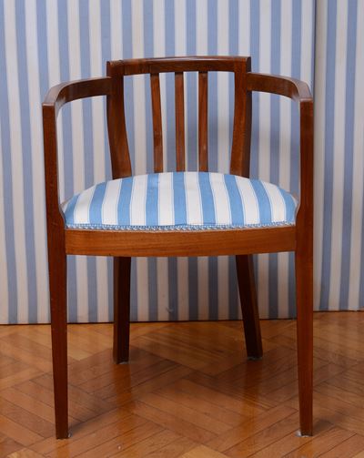 Poltroncina in Noce