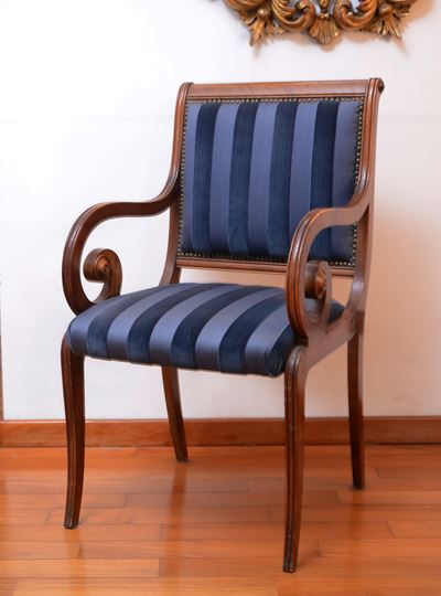 Poltroncina in Noce