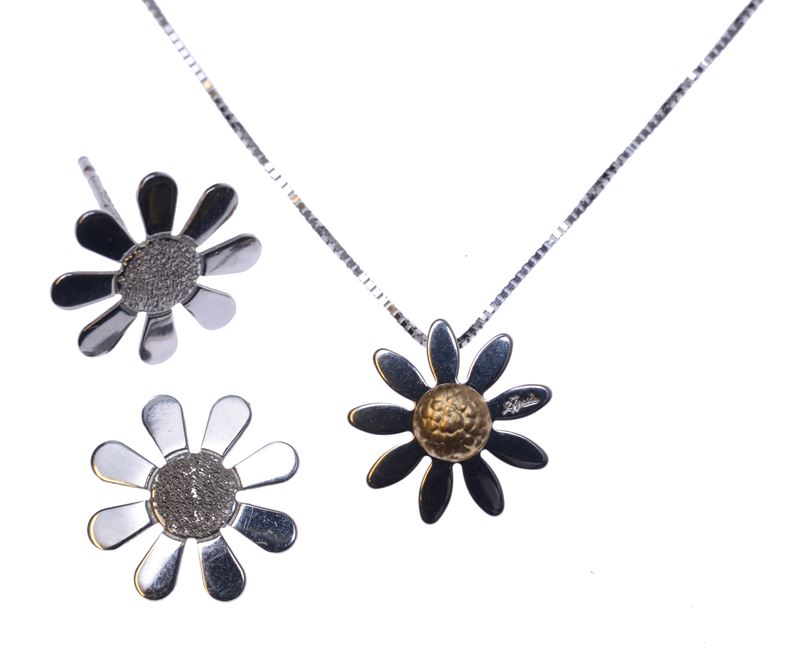 Collana con Pendente con Fiore in Oro Bianco