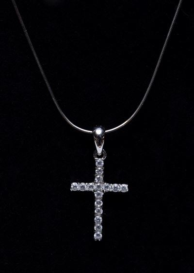 Collana in Oro Bianco con Croce