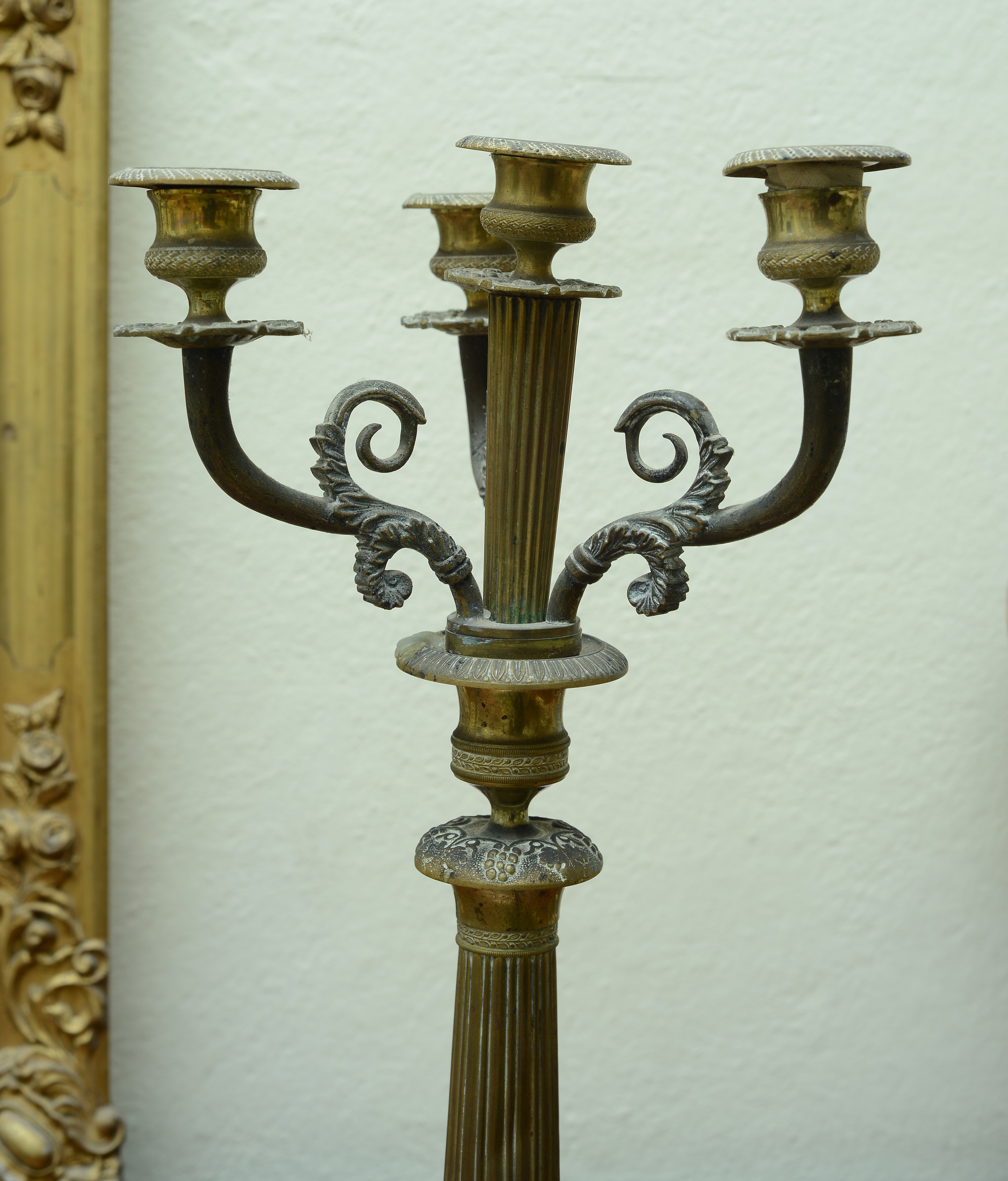 Coppia di Candelabri in Bronzo