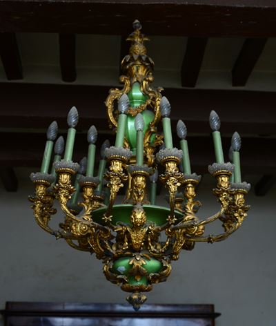 Grande Lampadario in Porcellana e Bronzo Dorato