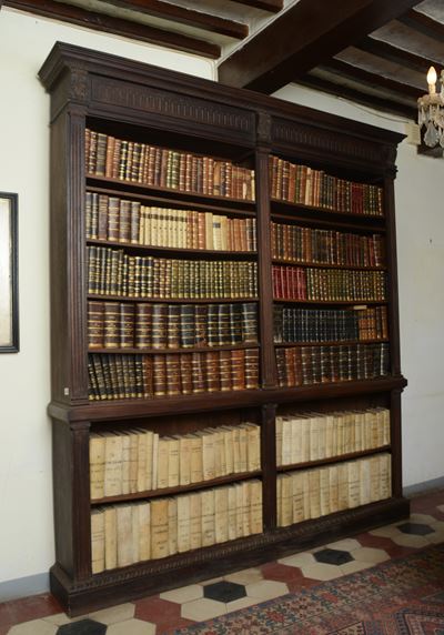 Grande Libreria in Noce