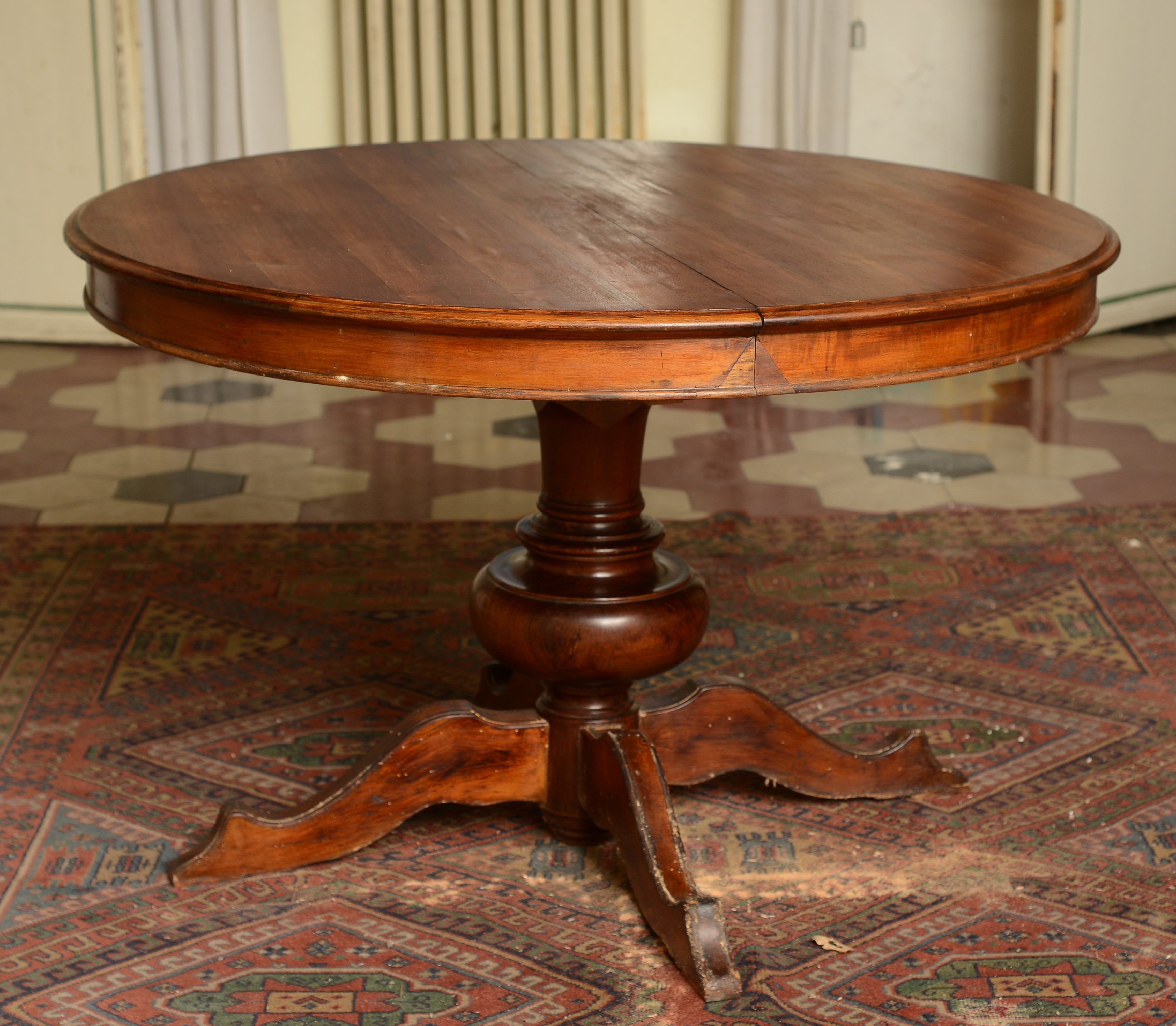 Tavolo da centro in noce e mogano