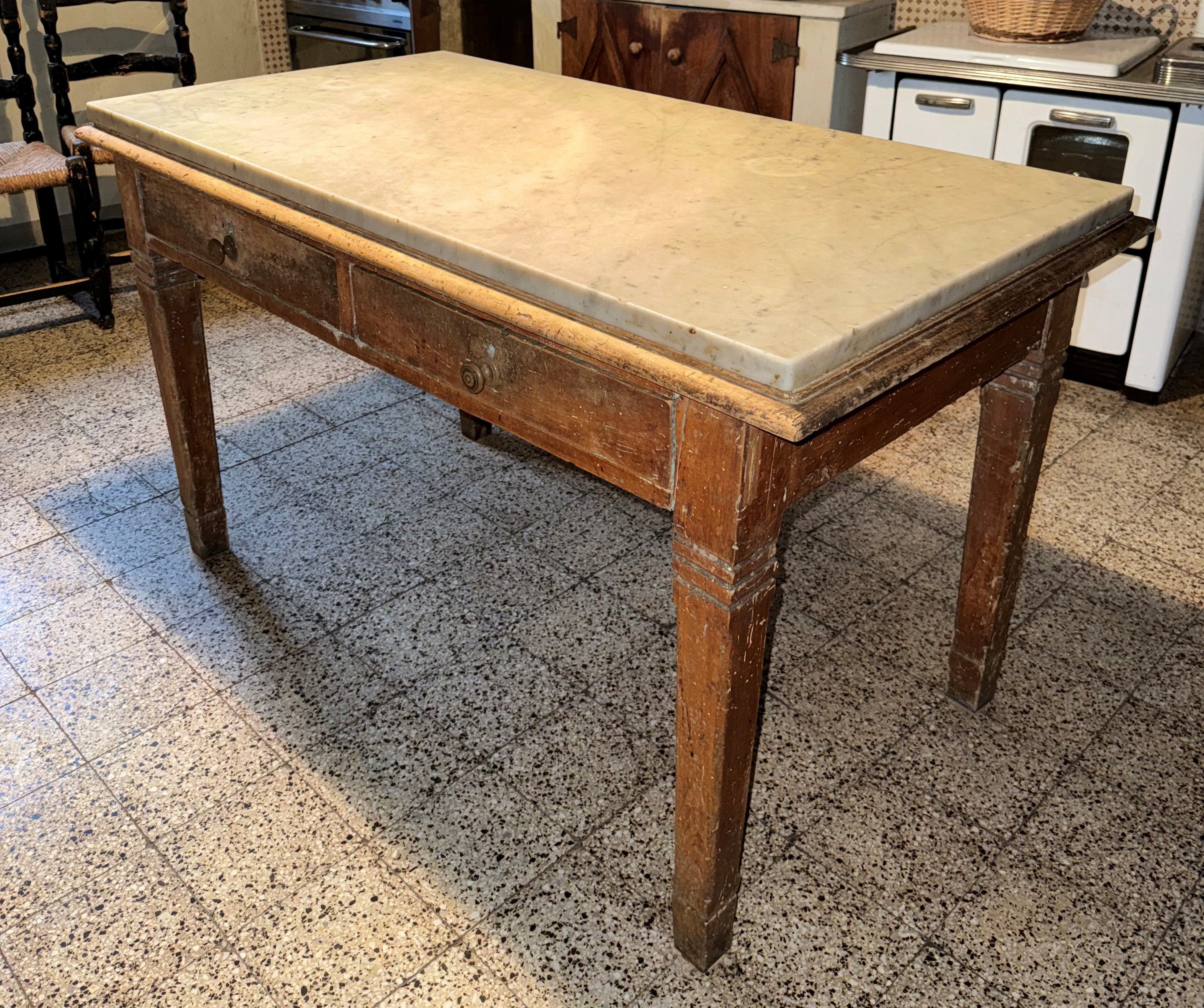 Tavolo rustico da cucina