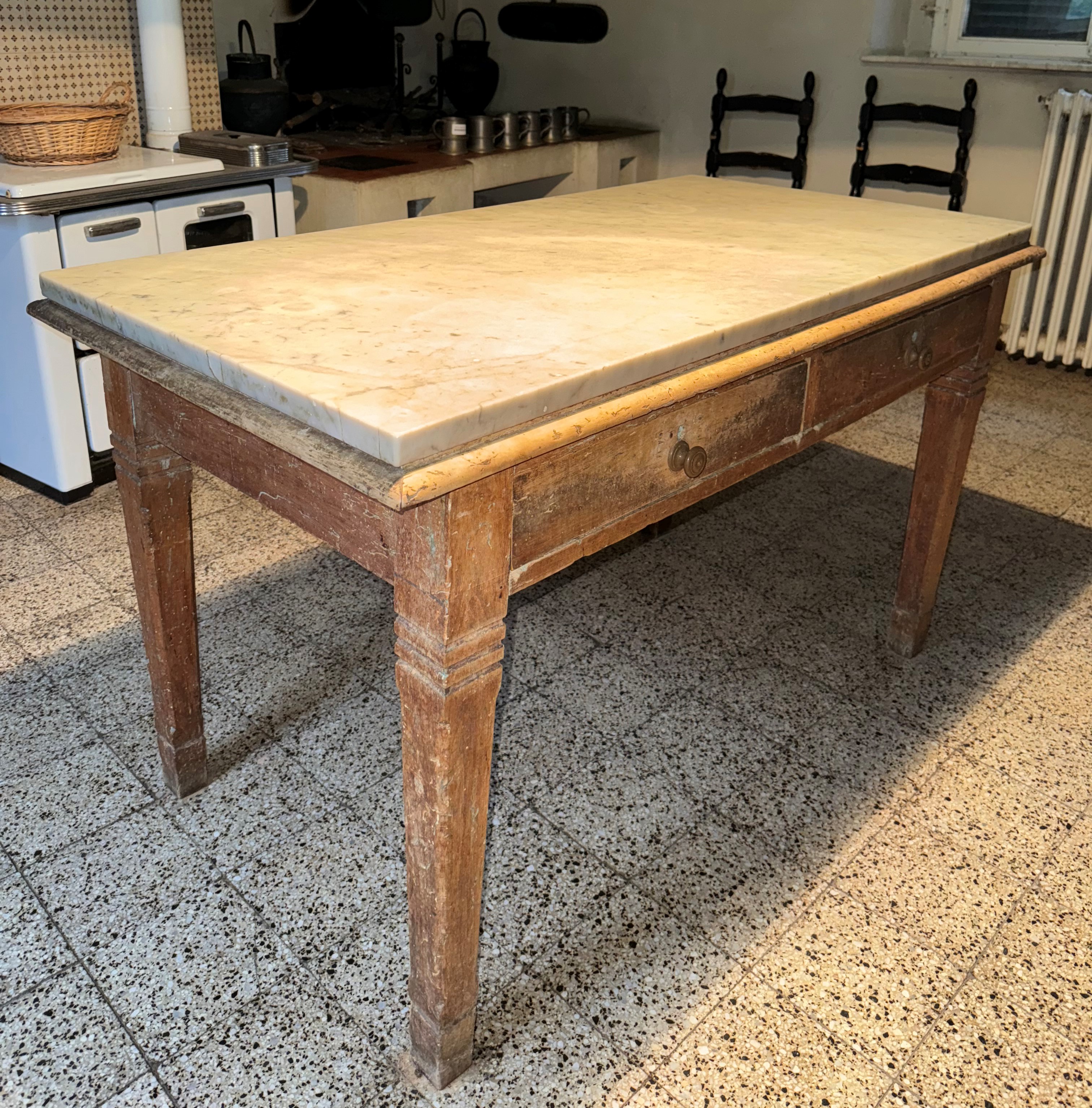 Tavolo rustico da cucina