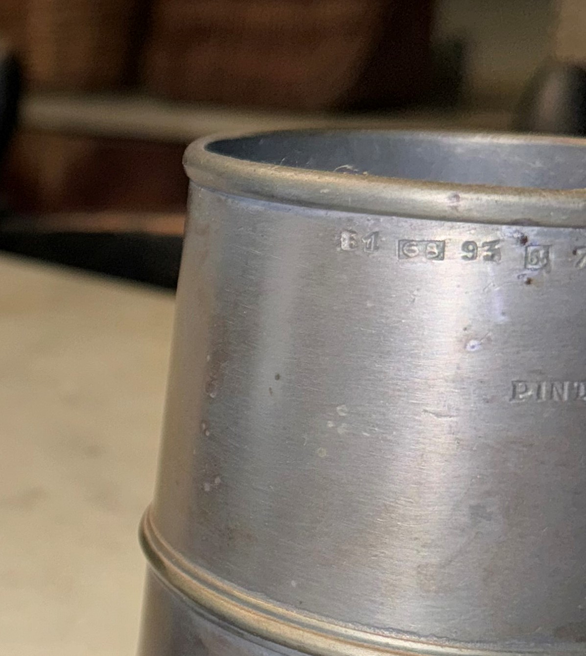 Lotto di curiosità in peltro