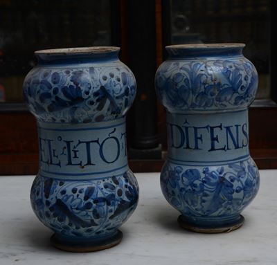 Coppia di Albarelli in Ceramica