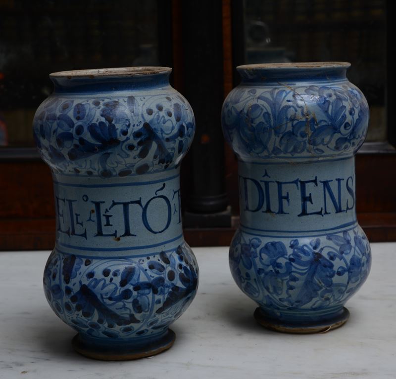 Coppia di Albarelli in Ceramica