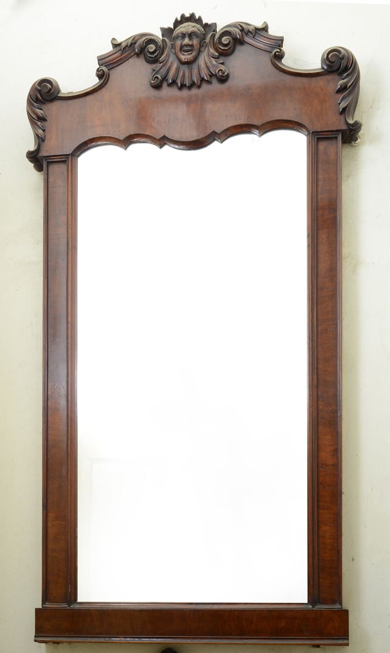 Grande specchiera in noce