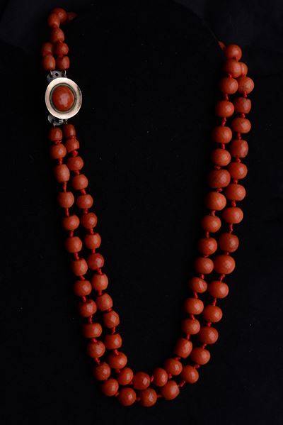 Collana in Corallo a Due Fili Degradè