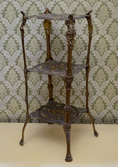 Piccola Etagere in Metallo Dorato