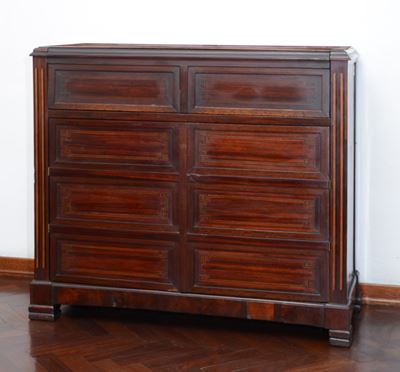 Credenza in Noce e Altre Essenze
