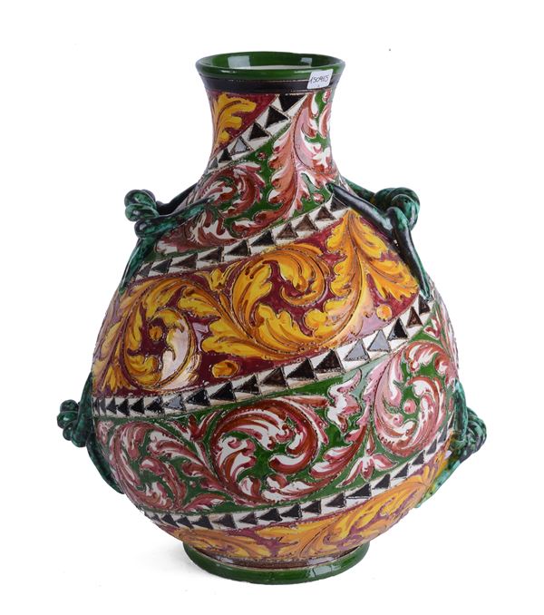 Ugo Zaccagnini e Famiglia, Vaso in ceramica