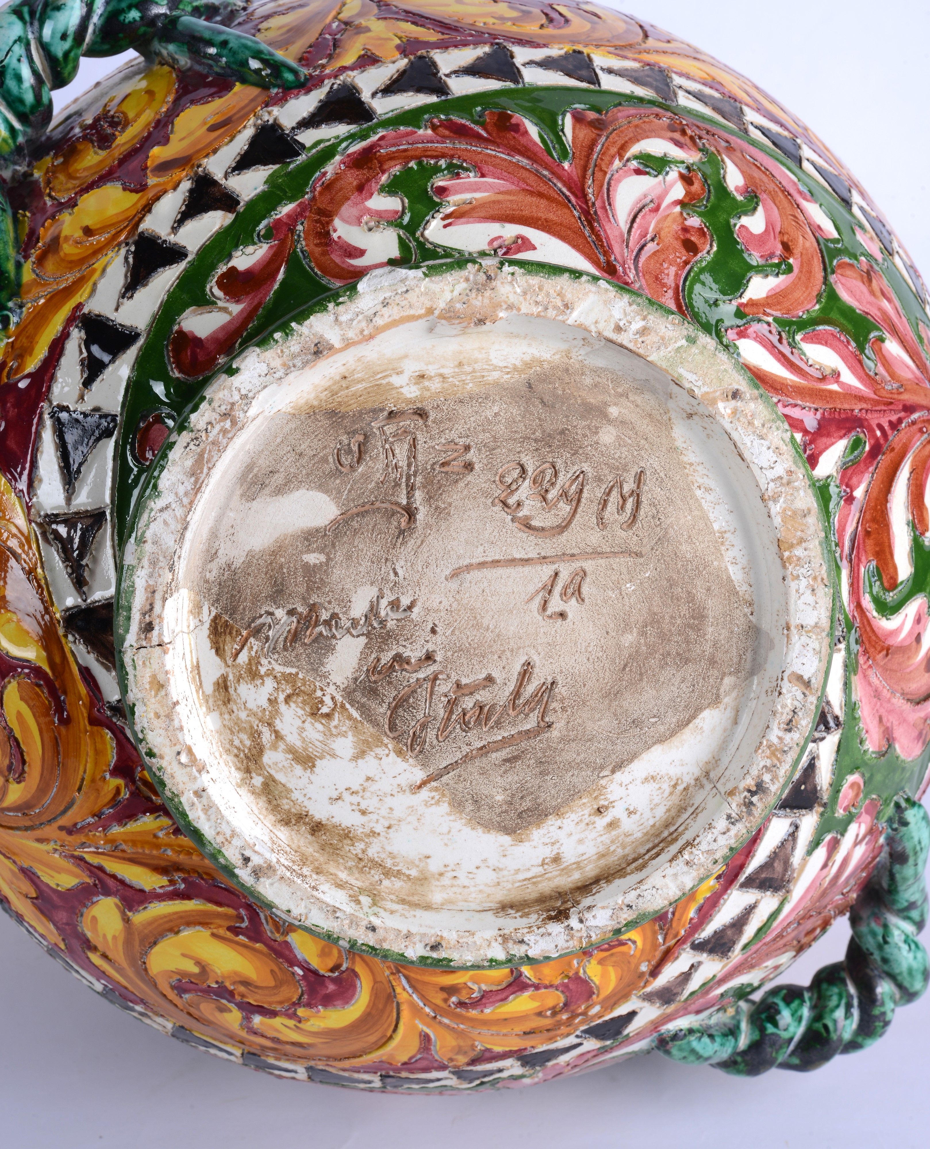 Ugo Zaccagnini e Famiglia, Vaso in Ceramica