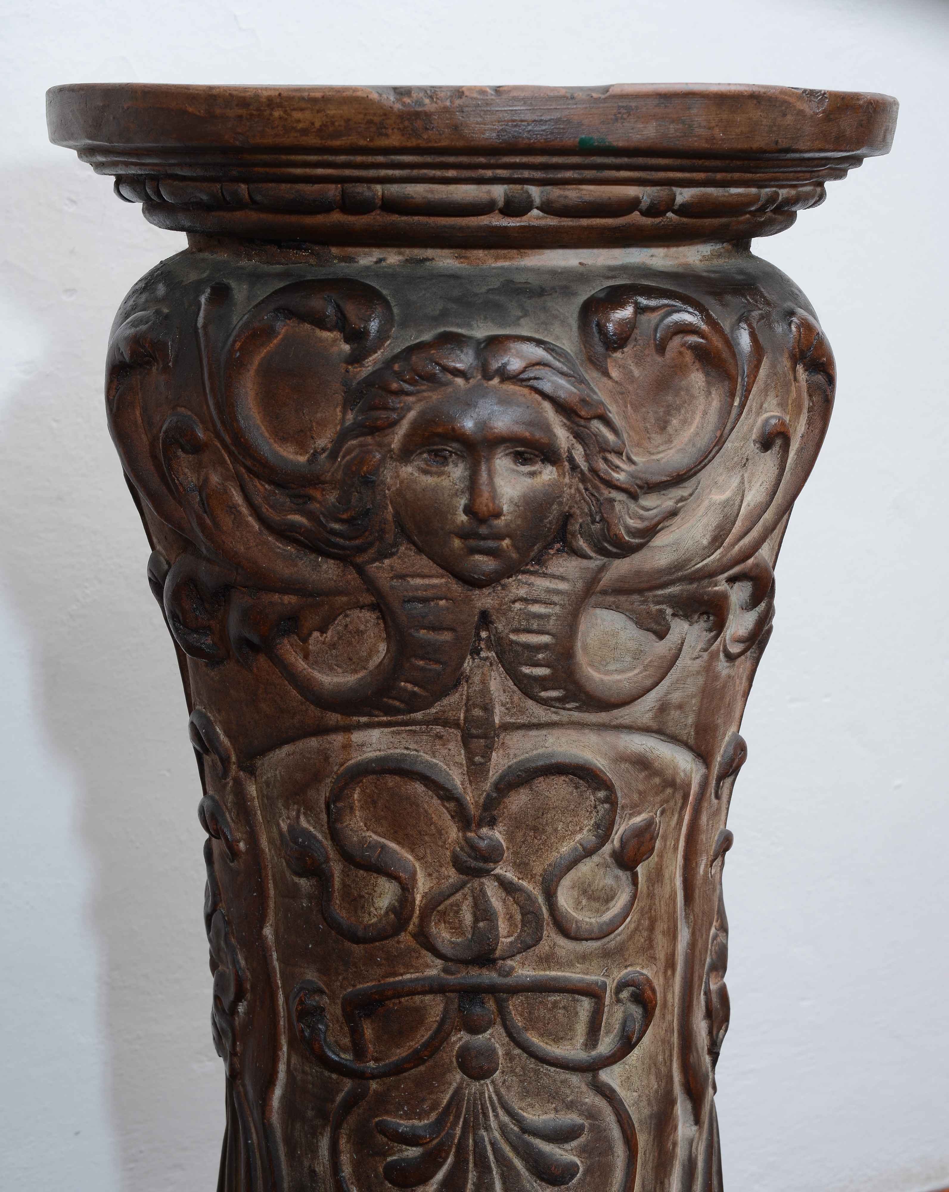 Colonna Portavasi in Terracotta