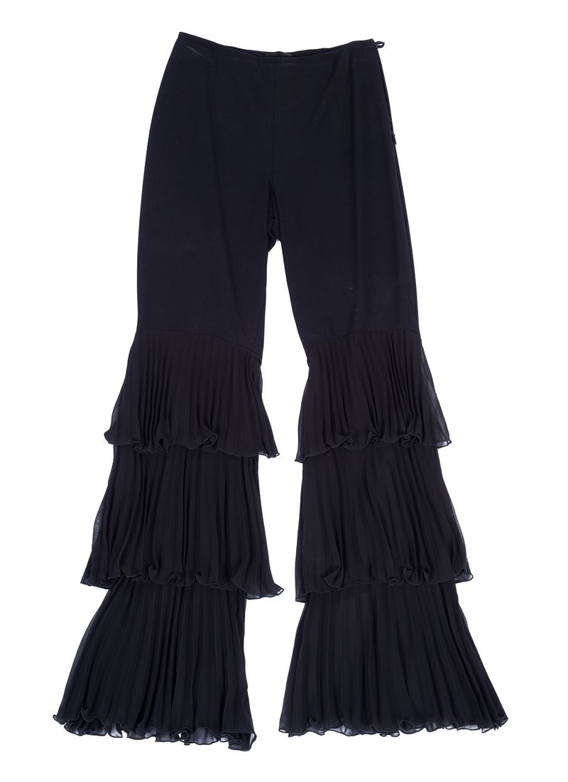 Pantalone in seta nera con rouches plissettate