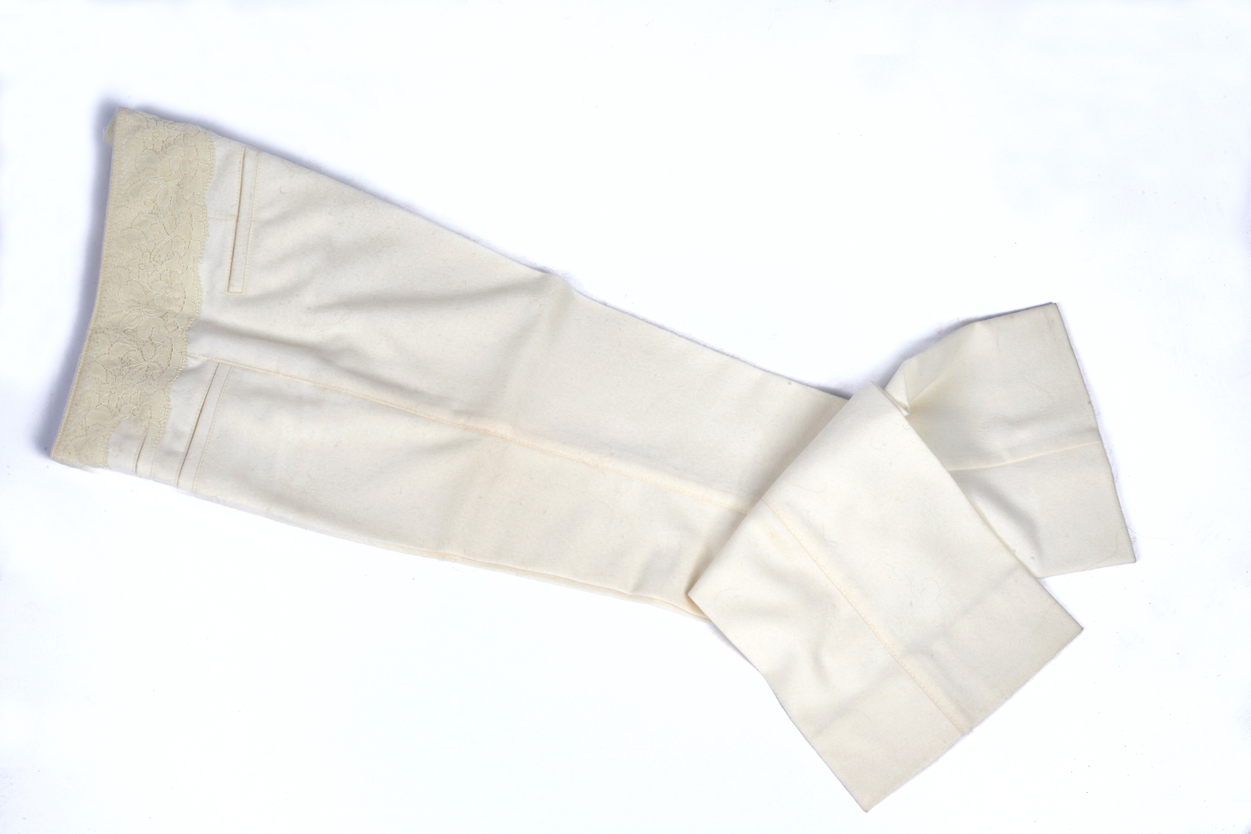 Completo in lana panna