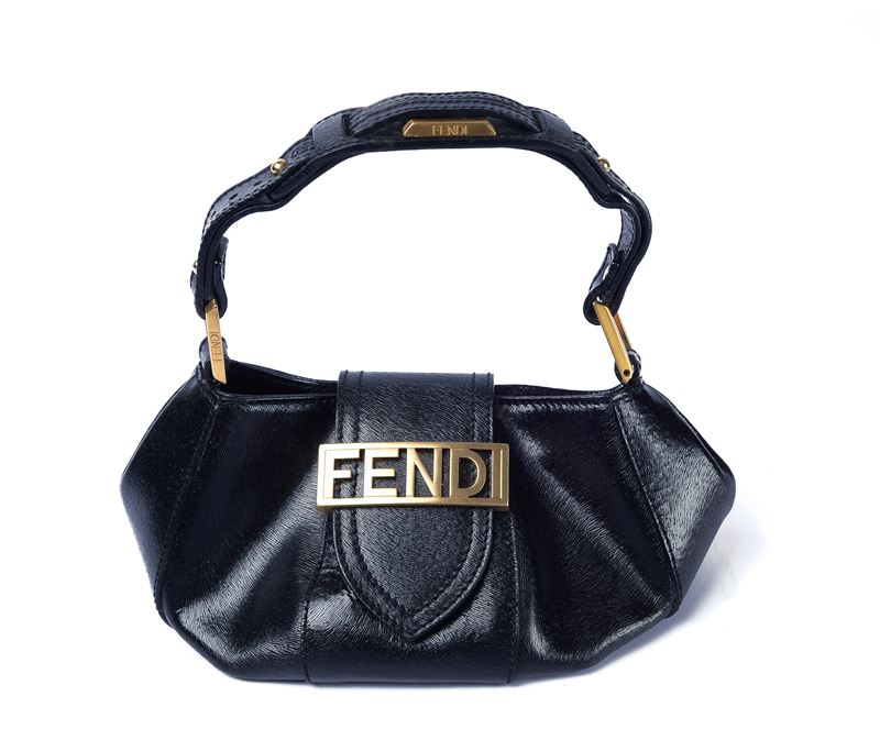 Mini bag a mano in pelle nera