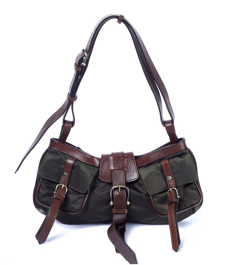 Borsa a spalla in tessuto verde e profili in cuoio