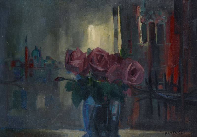 Vaso di rose con sfondo di Venezia